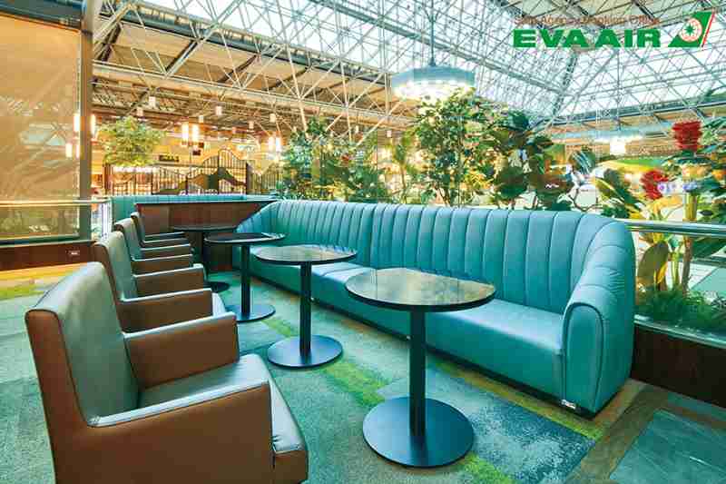 cach-su-dung-phong-cho-vip-eva-air