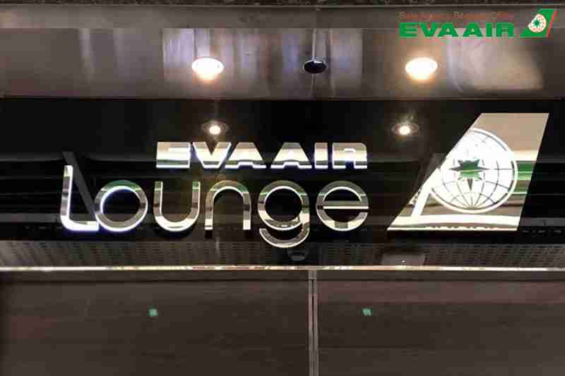 phong-cho-san-bay-bangkok-eva-air