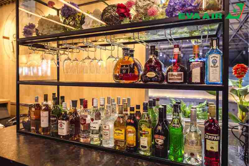 thẻ Gold EVA Air, quyền lợi thẻ Gold EVA Air, gold card eva air, thẻ vàng eva air, hội viên EVA Air Gold, Điều kiện đạt hạng Gold Card EVA Air, Quyền lợi hội viên Gold Card EVA Air, nâng hạng thẻ Vàng EVA Air