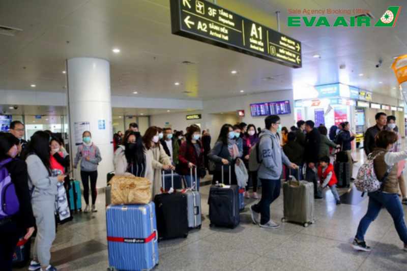 cach-tinh-phi-doi-ngay-bay-eva-air