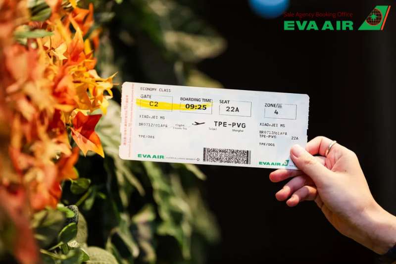 nâng cấp vé bằng dặm bay EVA Air, kinh nghiệm nâng hạng EVA Air, dùng dặm Infinity MileageLands nâng hạng EVA Air, Nâng cấp lên Premium Economy EVA Air, Quy đổi dặm nâng hạng vé EVA Air, Nâng cấp lên hạng Royal Laurel EVA Air