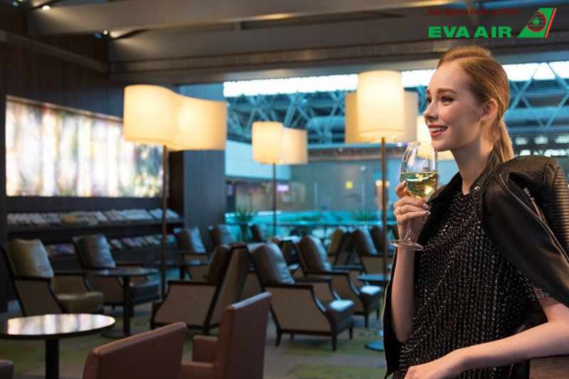 Upgrade vé EVA Air nào đáng tiền, nâng hạng vé máy bay EVA Air, nâng hạng vé Premium Laurel EVA Air, nâng hạng vé Royal Laurel EVA Air, nâng hạng vé Business Class EVA Air, hạng nâng cấp EVA Air đáng tiền, nâng hạng vé Premium Economy EVA Air