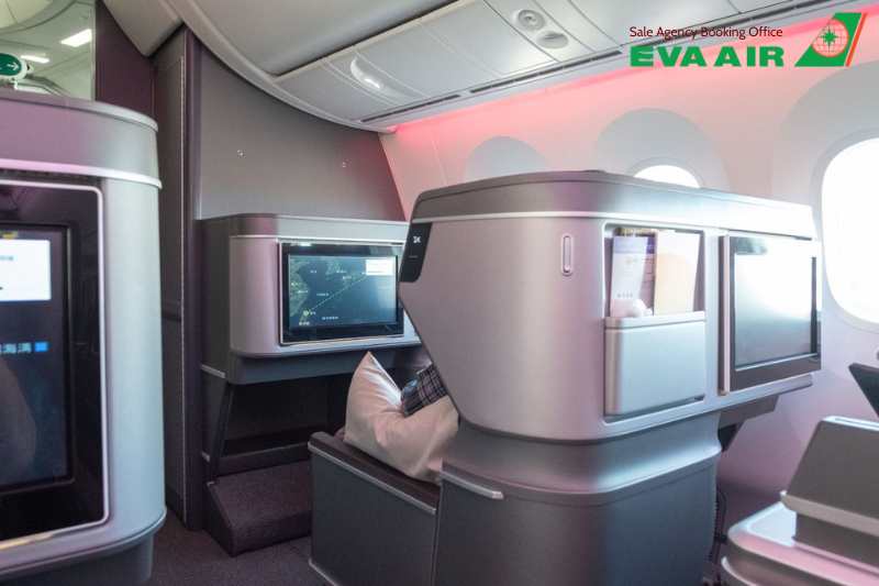 so sánh nâng hạng vé EVA Air và mua thẳng, Nâng hạng vé máy bay EVA Air, mua vé hạng thương gia EVA Air trực tiếp, mua thẳng vé thương gia EVA Air, So sánh nâng hạng EVA Air và mua thẳng, mua vé máy bay EVA Air trực tiếp