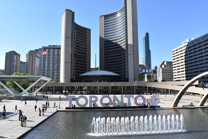 Vé máy bay đi Canada bao nhiêu tiền tại TPHCM