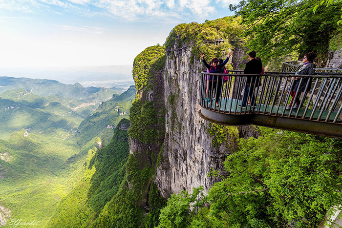 vé máy bay đi Trương Gia Giới giá rẻ 1