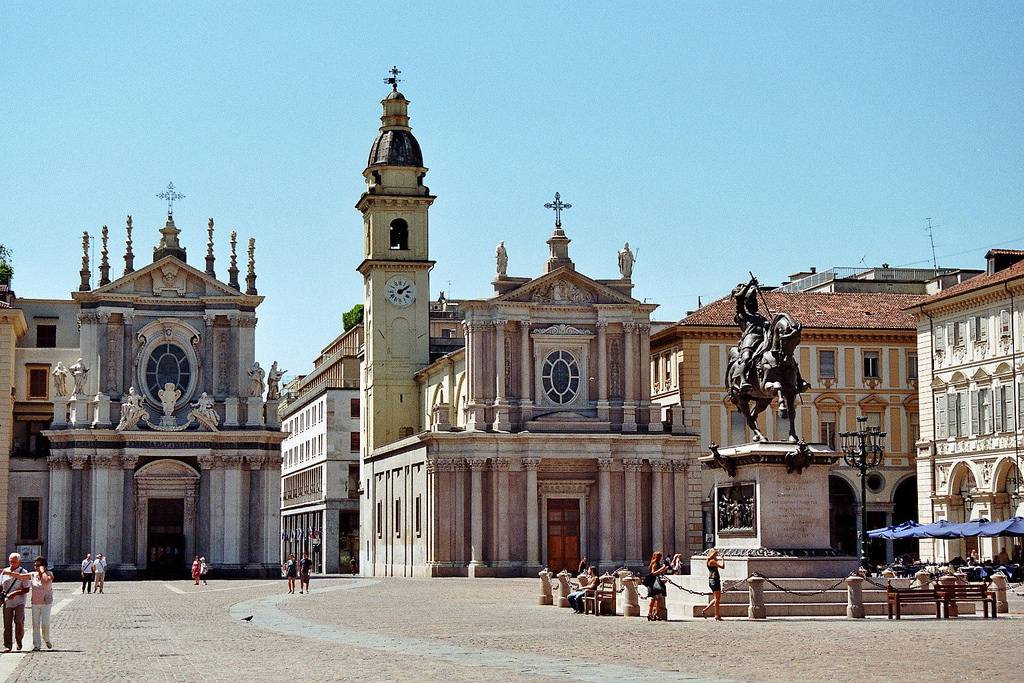 vé máy bay đi Turin giá rẻ